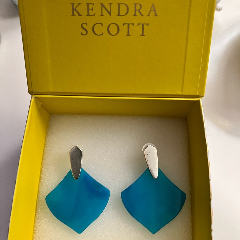 Kendra Scott Astoria Teal Agate Gold earrings